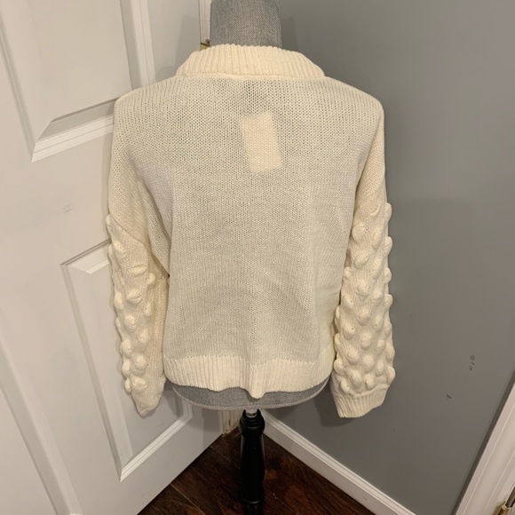NWT Bobble Sweater from H & M Sz L color cream.  This is gorgeous - Picture 3 of 14